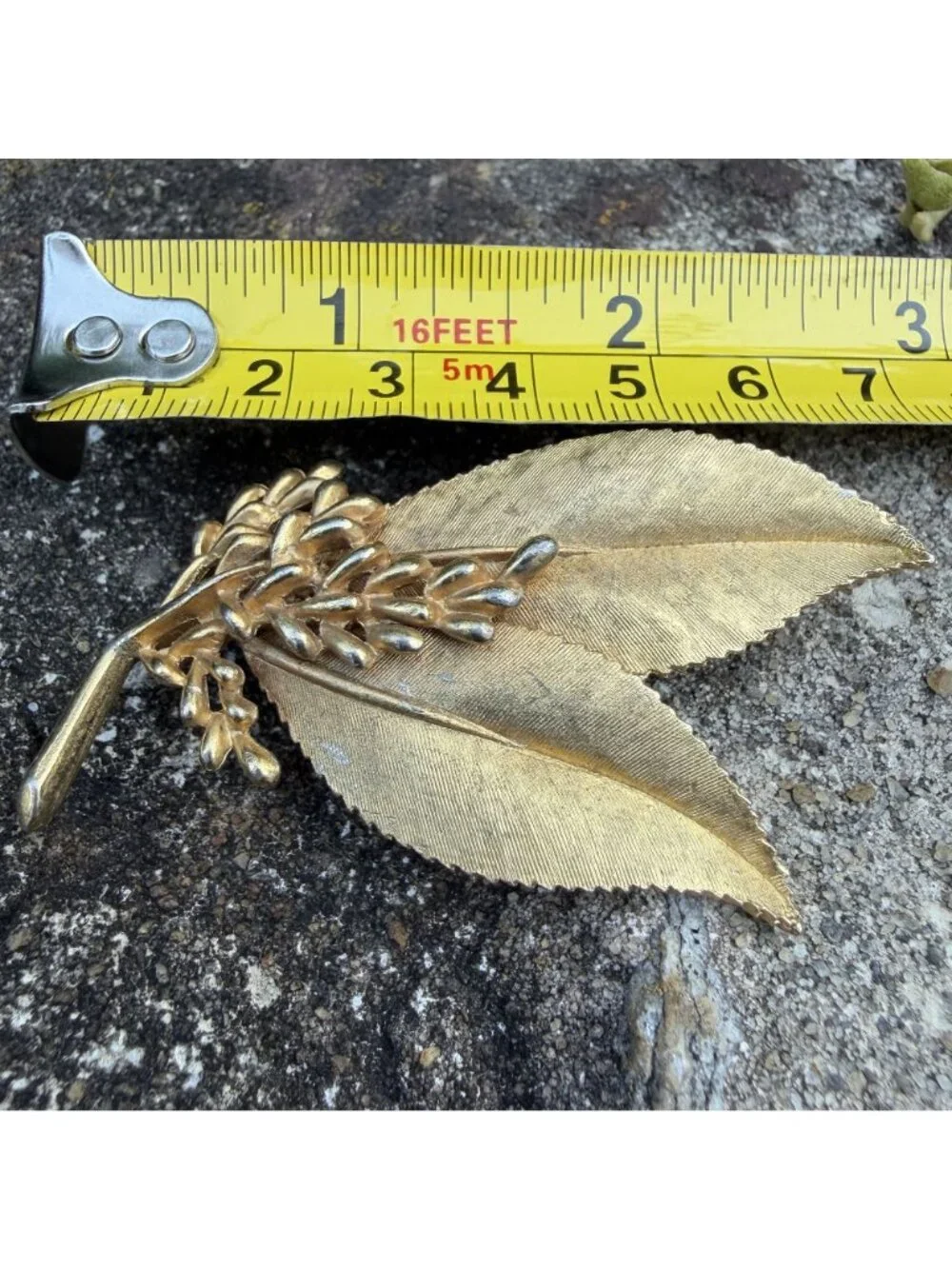 BSK Gold Tone Leaf Wheat Brooch Pin Textured Fall Botanical Mid Century 50s VTG